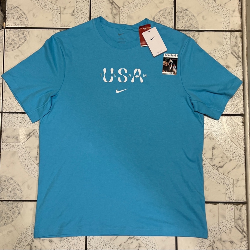 New Nike USA Primary Dri Fit Short Sleeve T-shirt Men’s Size L FN1092-416